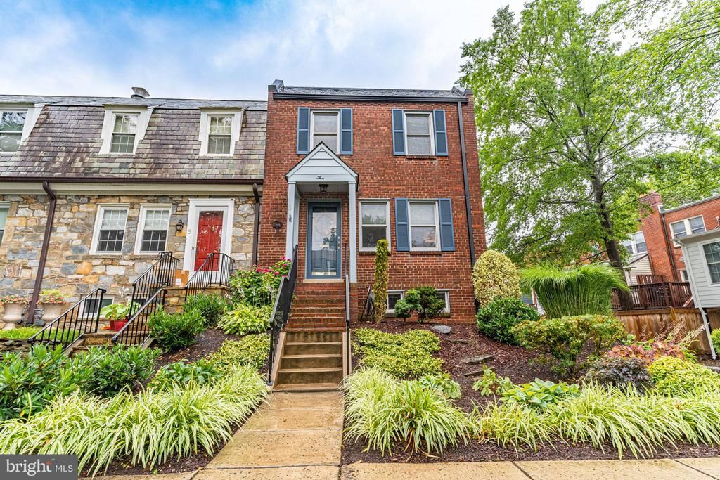 3 E Linden Street, Alexandria, VA 22301 Main Photo