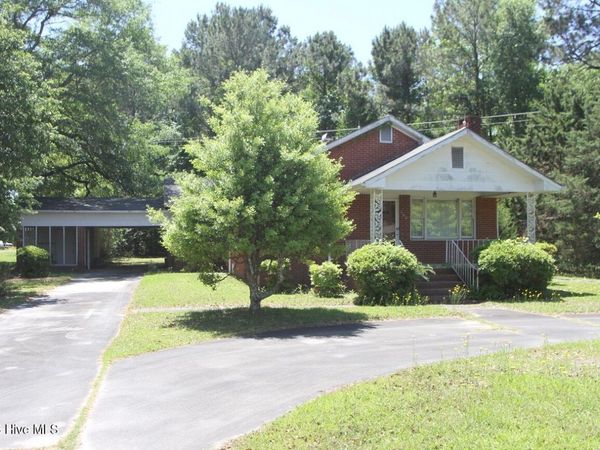 709 Quail Street , Elizabethtown, NC 28337