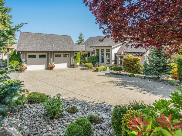430 Walker Ave , Ladysmith, BC V9G 1V7