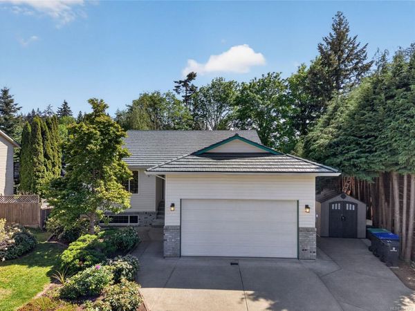 505 ROBERTSON Pl , Courtenay, BC V9N 8W5