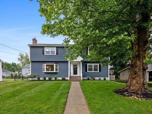 47 Brook Drive, Lynnfield, MA 01940