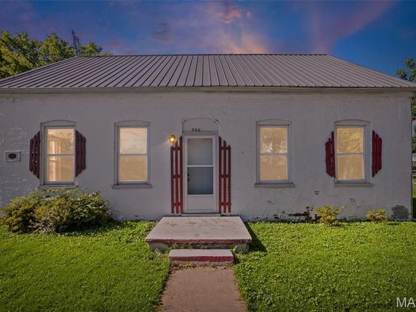 700 Walnut Street, Germantown, IL 62245
