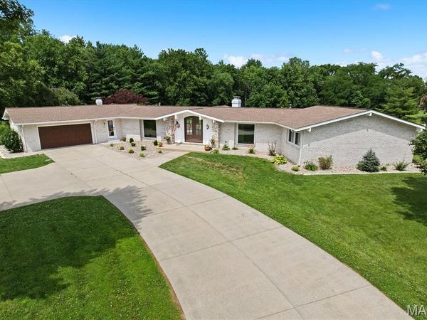 3732 Ridge View Road, Edwardsville, IL 62025