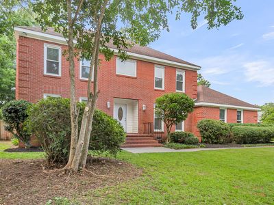 104 Stratford Drive, Summerville, SC 29485