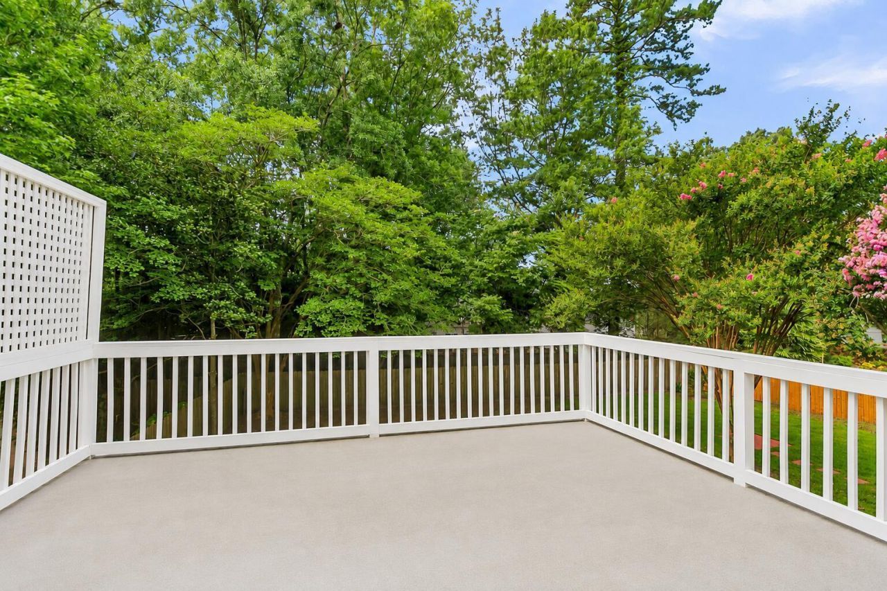104 Stratford Drive Photo 16
