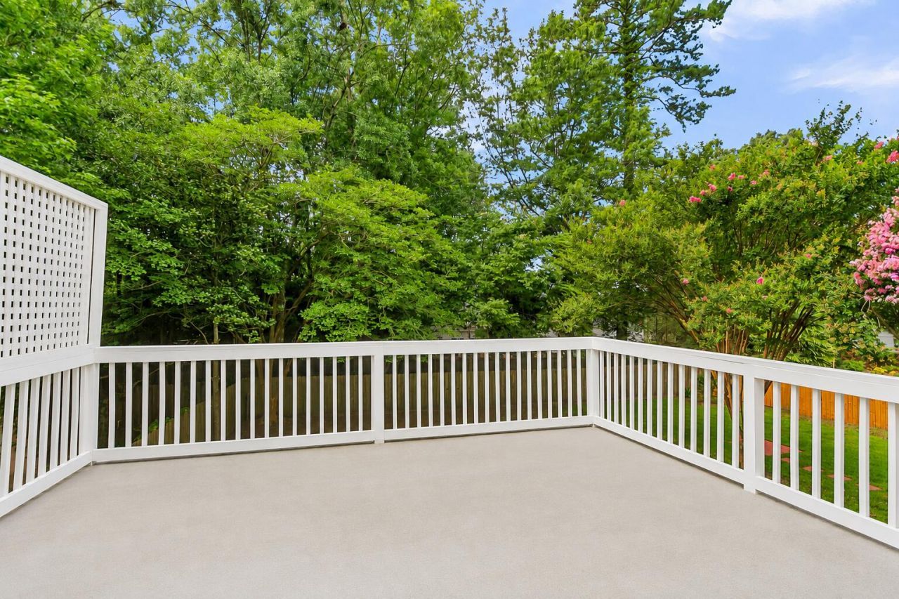 104 Stratford Drive Photo 16