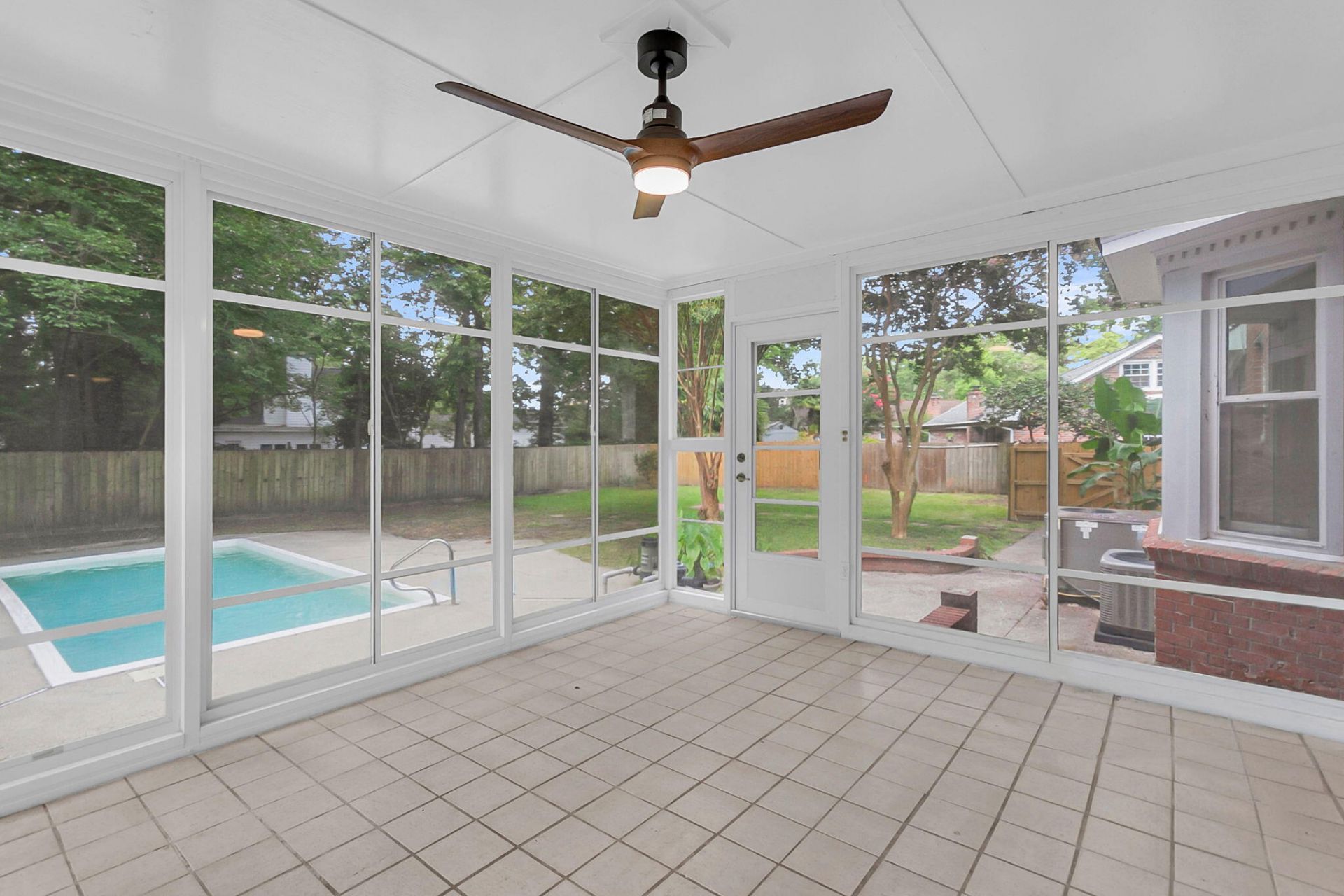 104 Stratford Drive Photo 17