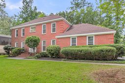 104 Stratford Drive photo 4