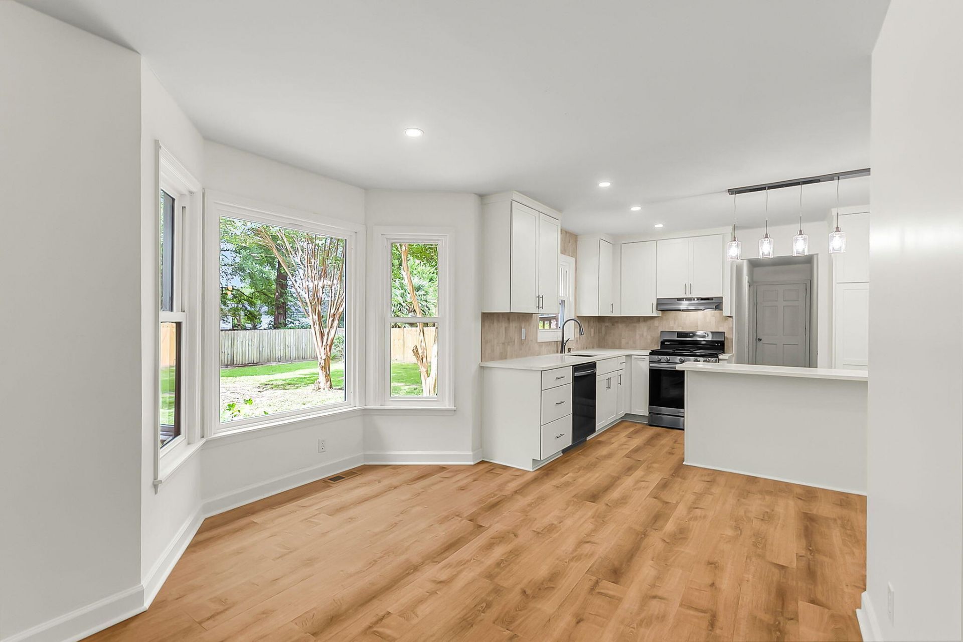 104 Stratford Drive Photo 30