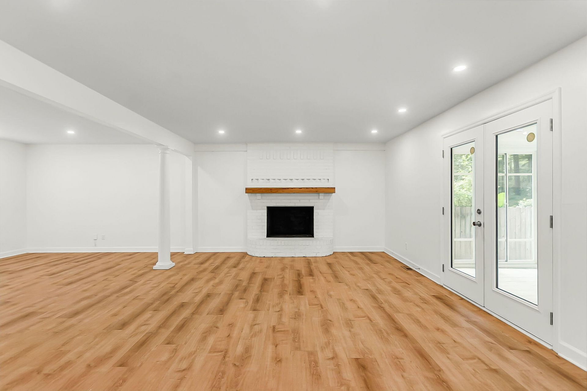 104 Stratford Drive Photo 31