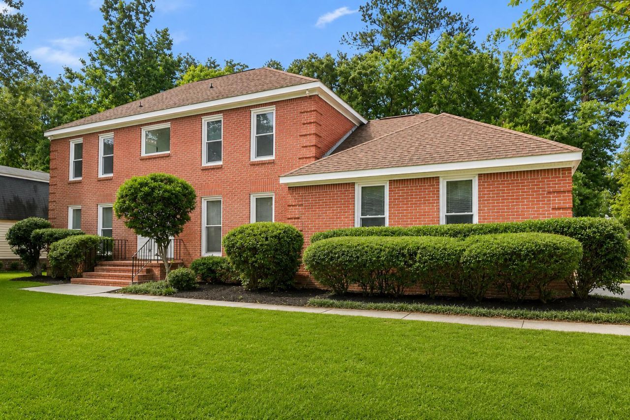 104 Stratford Drive Photo 4