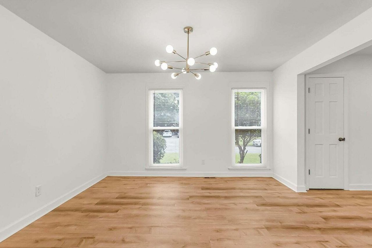 104 Stratford Drive Photo 8