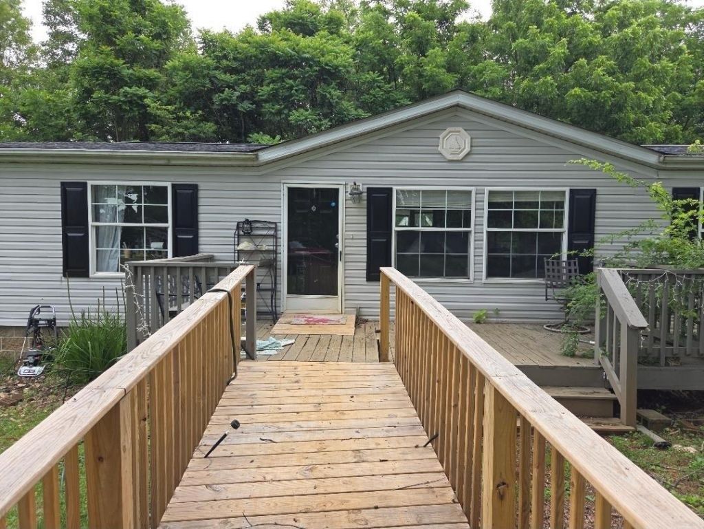 1433 Quarles Rd , Thaxton, VA 24174 Main Photo