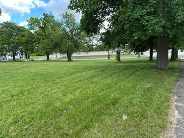 122 Washington Street , Pontiac, MI 48341