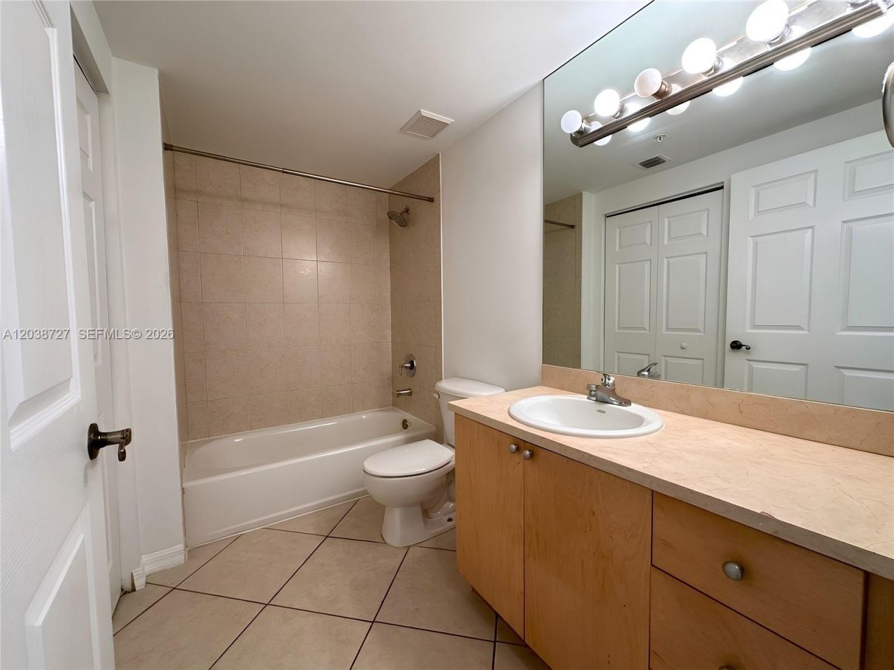 2630 SW 28th St , Unit 44, Miami, FL 33133 Photo