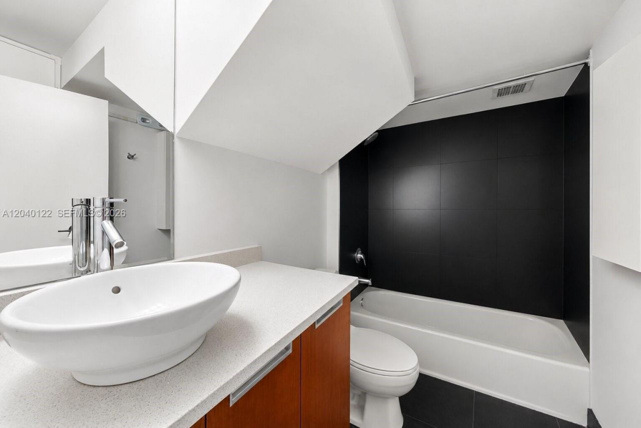 193 N Shore Dr , Unit 193-6, Miami Beach, FL 33141 Photo