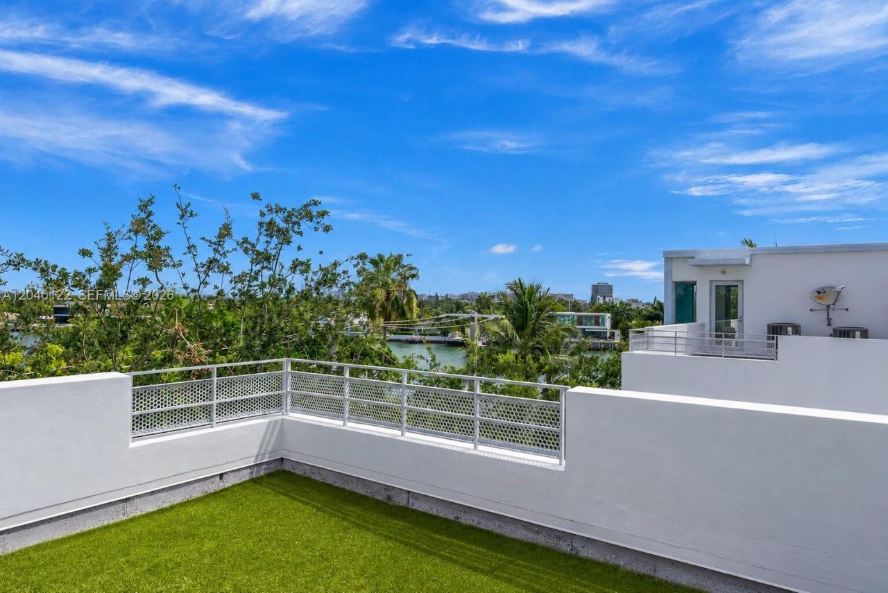 193 N Shore Dr , Unit 193-6, Miami Beach, FL 33141 Photo