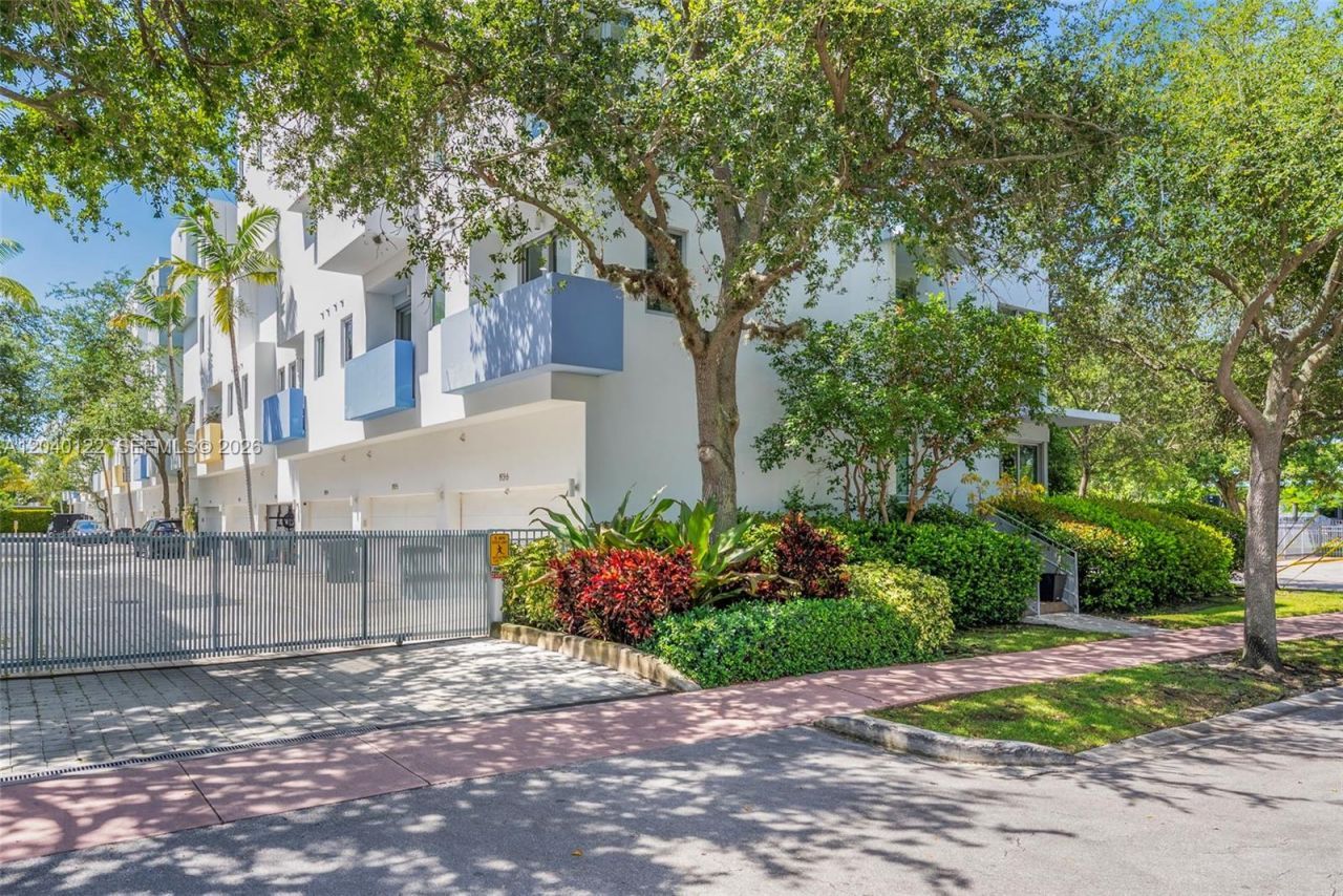 193 N Shore Dr , Unit 193-6, Miami Beach, FL 33141 Photo