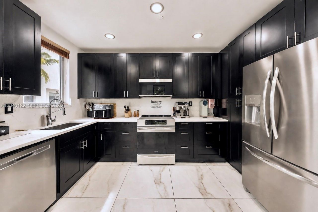 193 N Shore Dr , Unit 193-6, Miami Beach, FL 33141 Photo