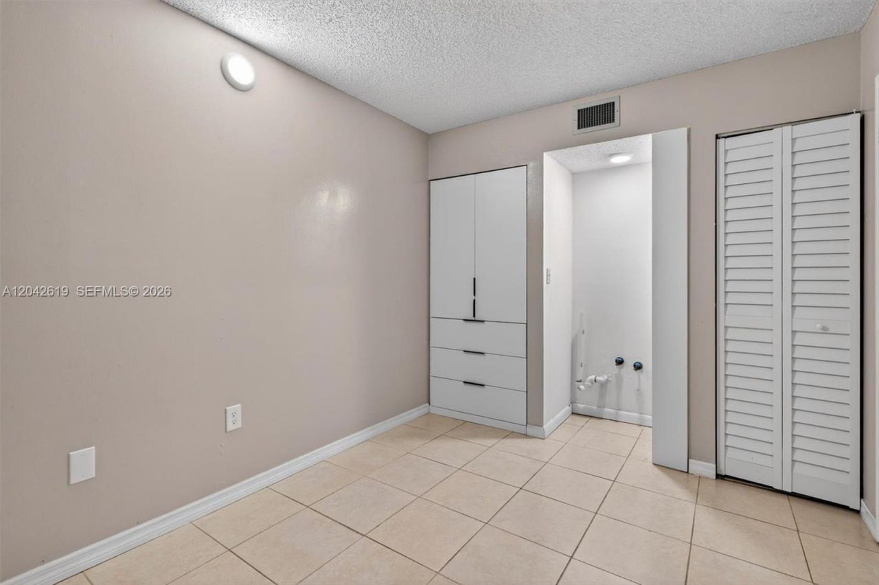 8065 SW 107th Ave , Unit 106, Miami, FL 33173 Photo