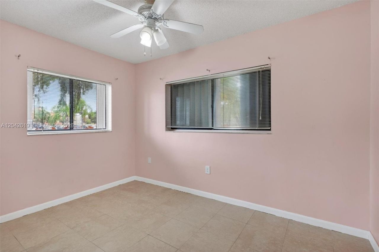 8065 SW 107th Ave , Unit 106, Miami, FL 33173 Photo