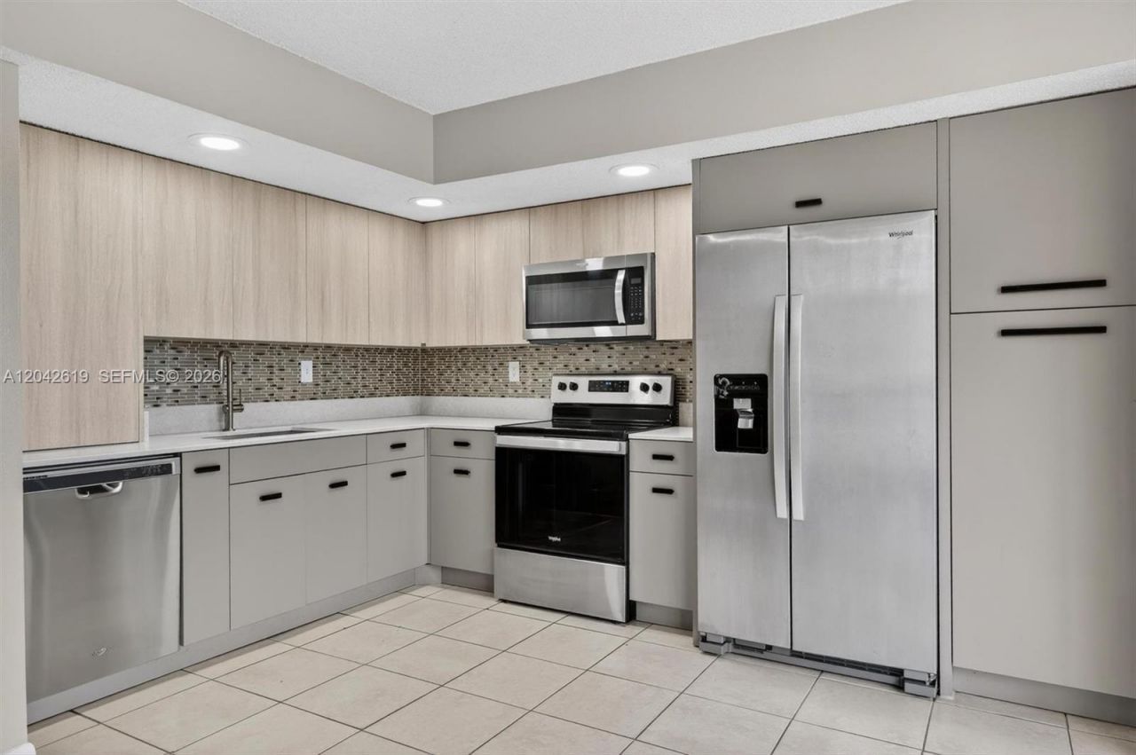 8065 SW 107th Ave , Unit 106, Miami, FL 33173 Photo