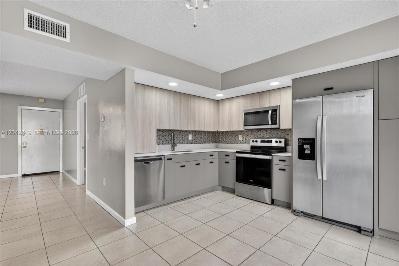 8065 SW 107th Ave , Unit 106, Miami, FL 33173 Photo