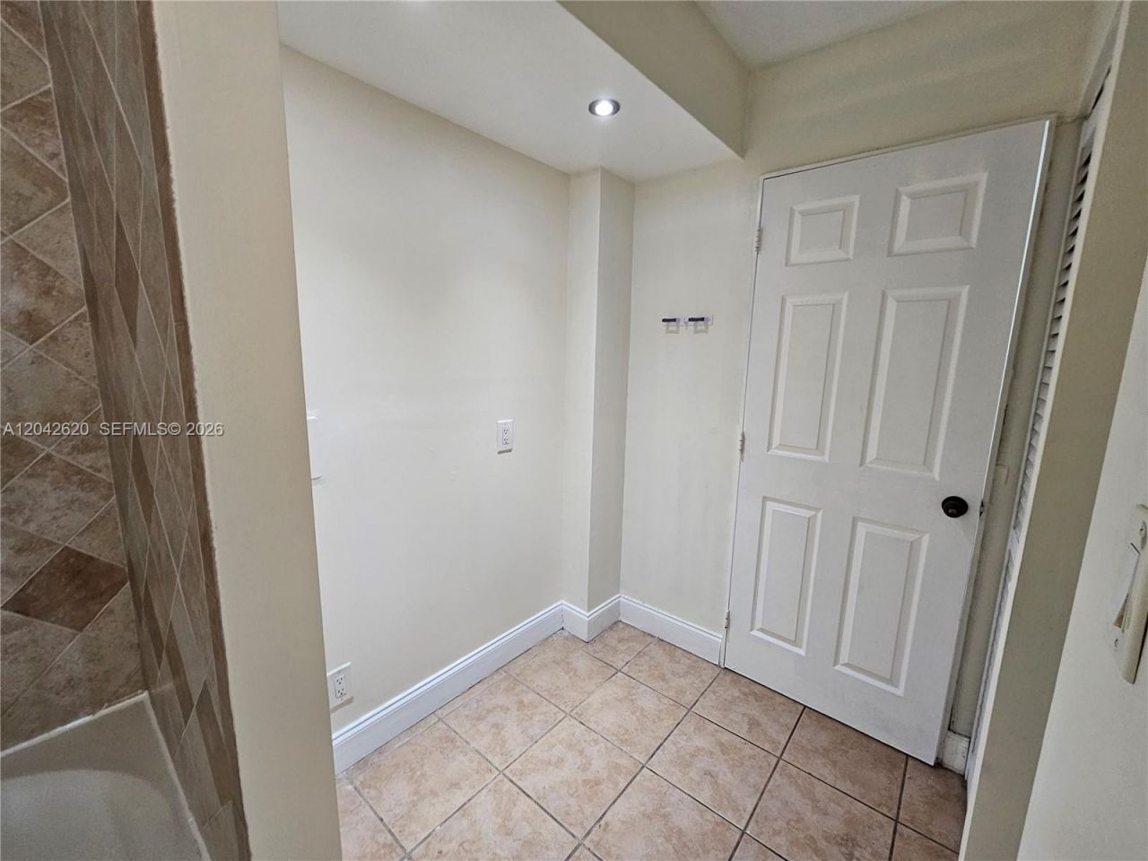 15600 NW 7th Ave , Unit 704, Miami, FL 33169 Photo