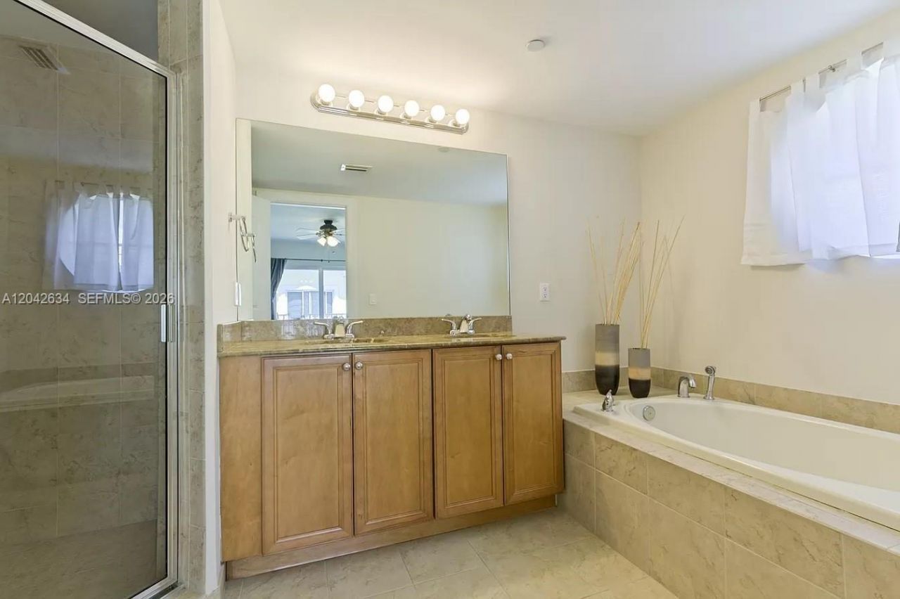 708 SE 15th St, Unit 5, Fort Lauderdale, FL 33316 Photo