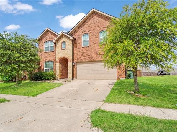 802 Swan Ridge Drive, Sherman, TX 75092