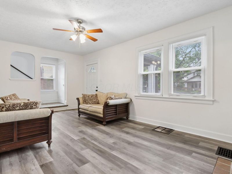 1470 E Weber Road, Columbus, OH 43211 Photo 9