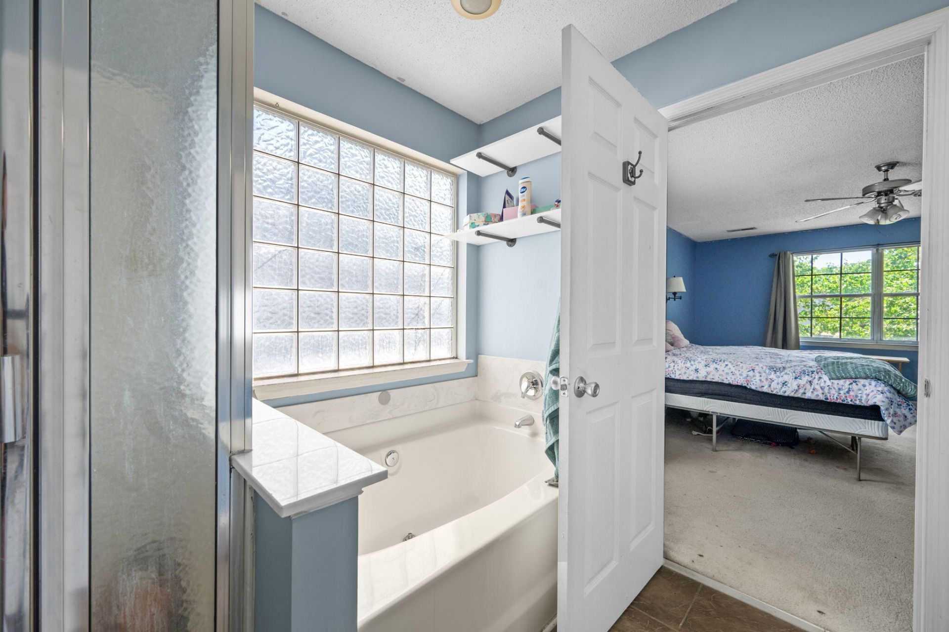 102 Maplewood Court Photo 10