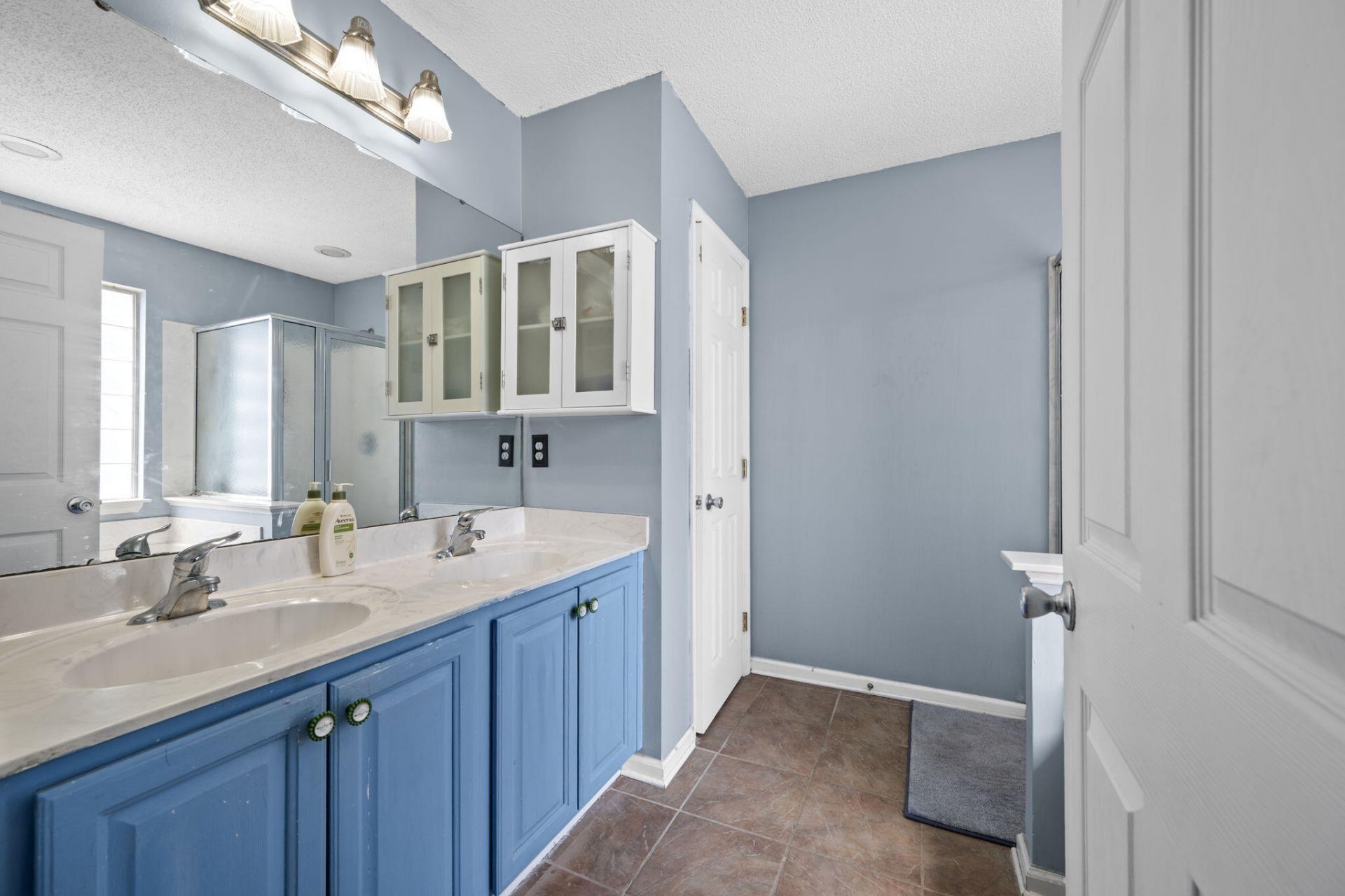 102 Maplewood Court Photo 11