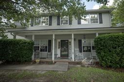 102 Maplewood Court photo 4