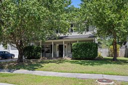 102 Maplewood Court photo 4