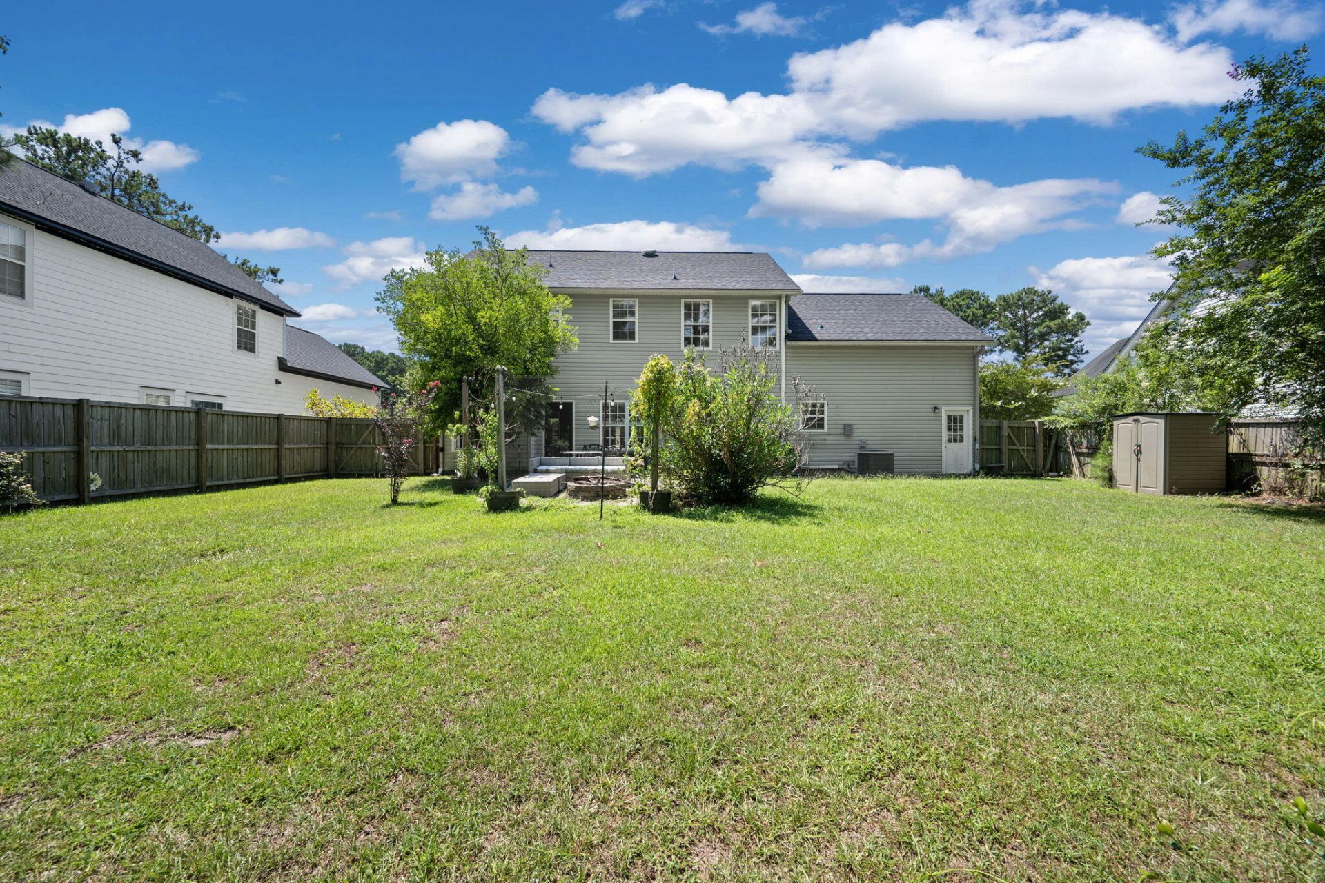 102 Maplewood Court Photo 6