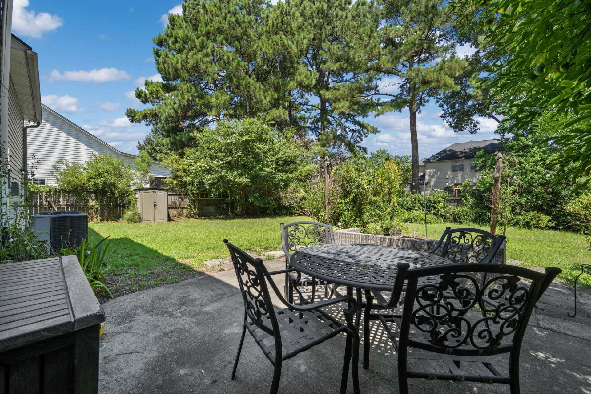 102 Maplewood Court Photo 9