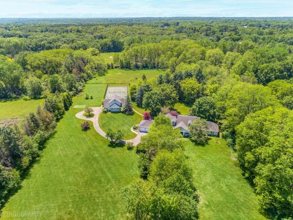 209 Spring Creek Road , Barrington Hills, IL 60010