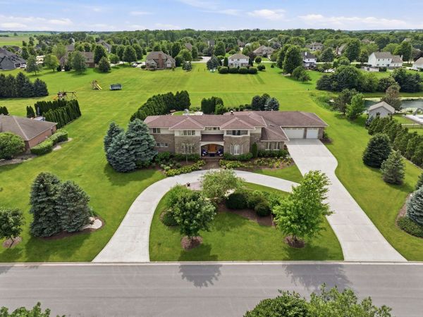 24104 S Old Farm Road , Manhattan, IL 60442