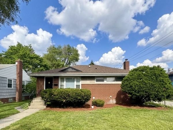 461 Clyde Avenue , Calumet City, IL 60409