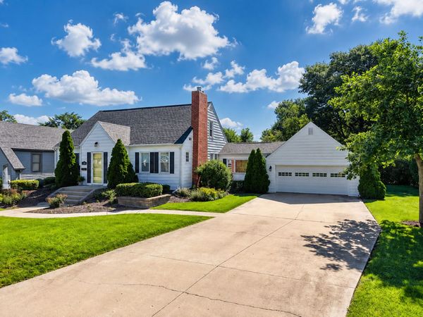 424 Park Avenue , Ottawa, IL 61350