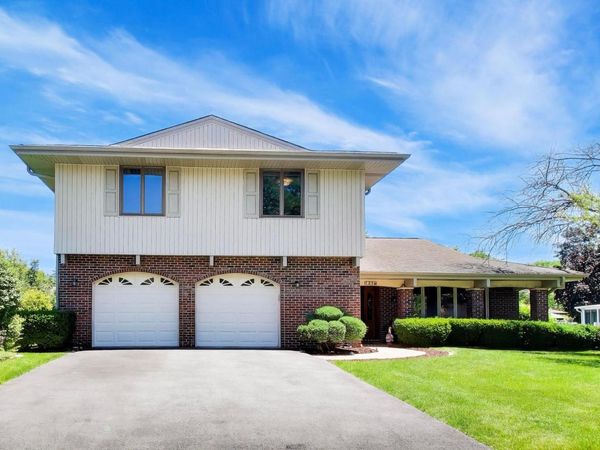 125 Lynnfield Lane , Schaumburg, IL 60193