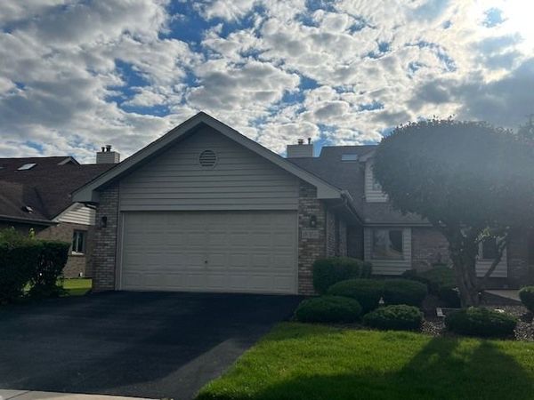 18308 65th Avenue , Tinley Park, IL 60477