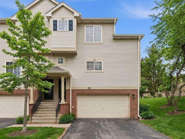 171 Monarch Drive , Streamwood, IL 60107