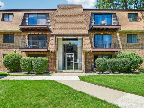 4833 W 109th Street , Unit 201, Oak Lawn, IL 60453