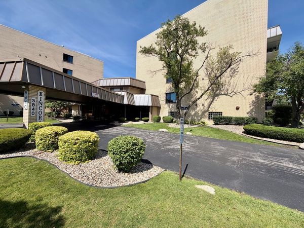 5840 W 104th Street , Unit 314, Oak Lawn, IL 60453