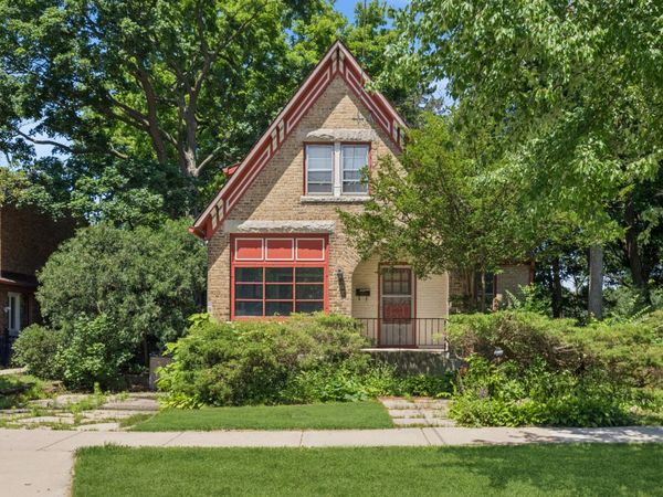 1060 Deerfield Road, Deerfield, IL 60015