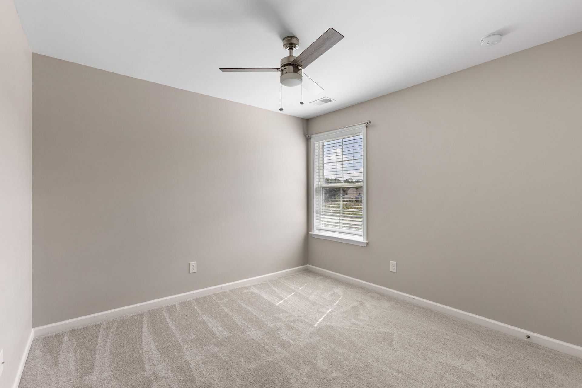 1684 Emmets Road Photo 15