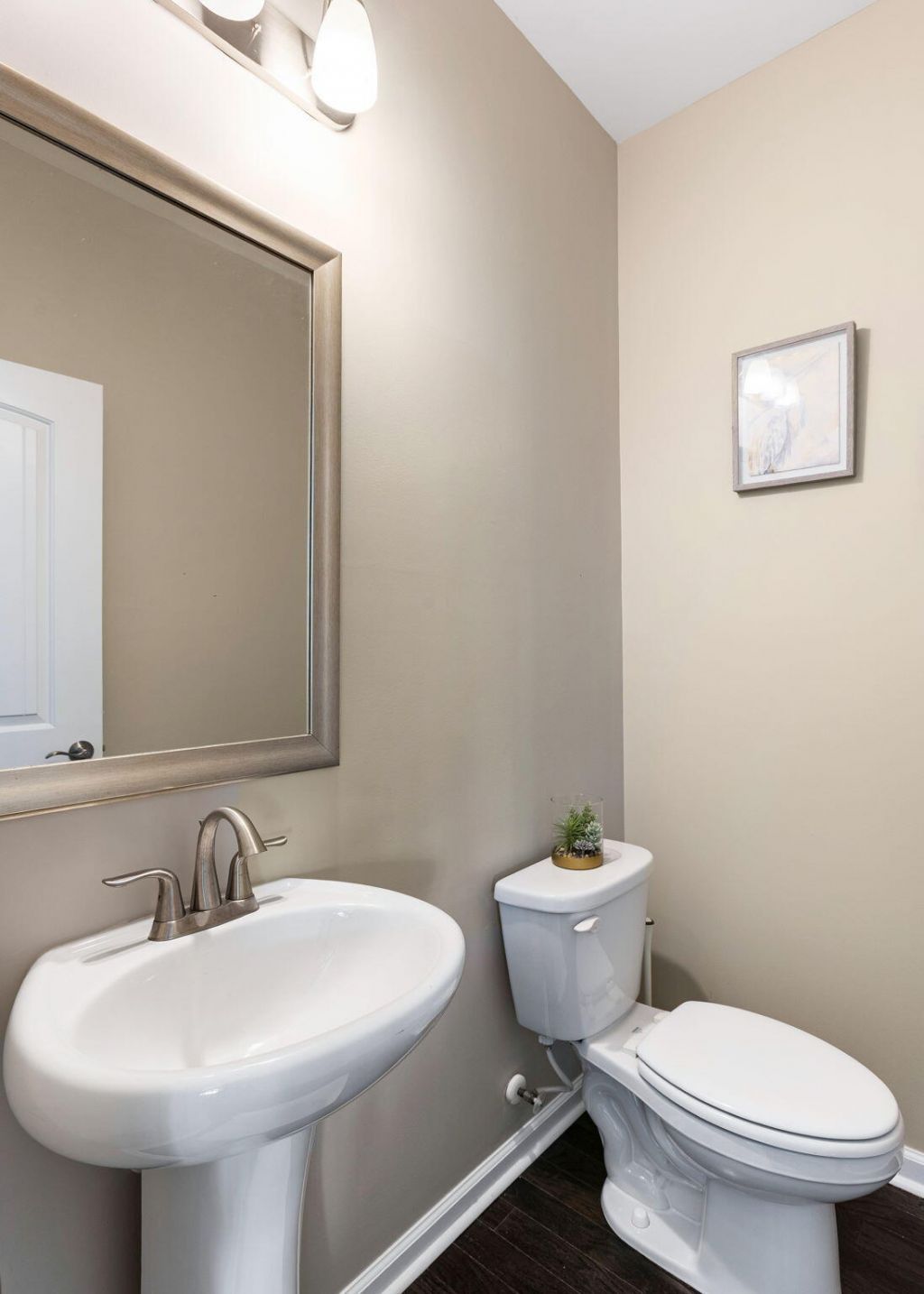 1684 Emmets Road Photo 6