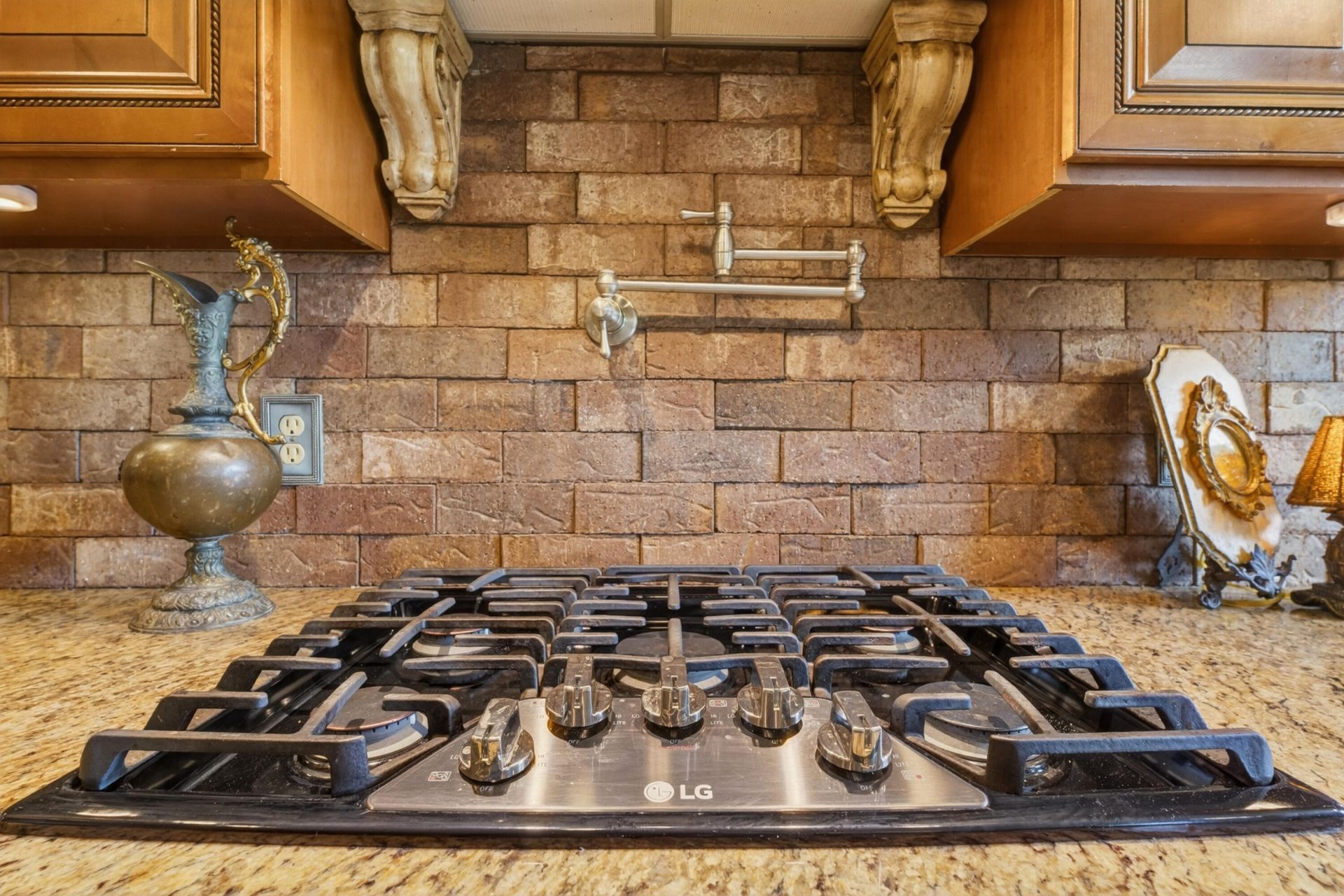 2729 Camden Road Photo 46